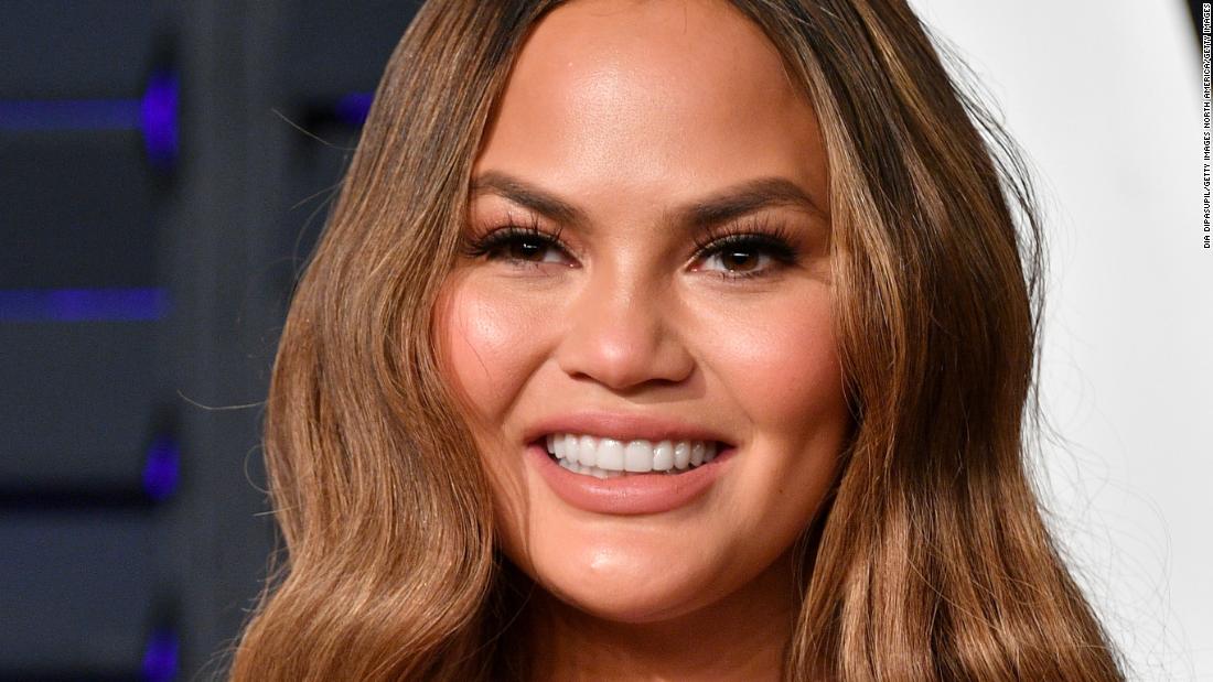 Chrissy Teigen celebrates sober New Year’s Eve