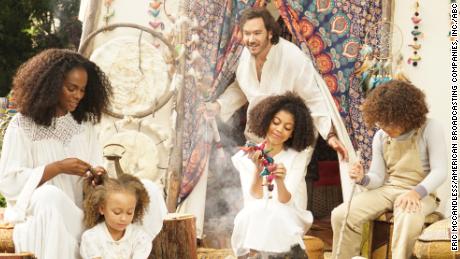 Tika Sumpter, Mykal-Michelle Harris, Mark-Paul Gosselaar, Arica Himmel, Ethan Childress in &#39;Mixed-ish&#39;