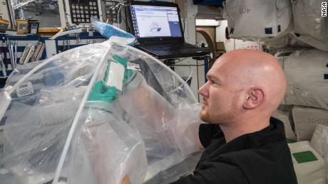 Astronauts make concrete in space for the first time