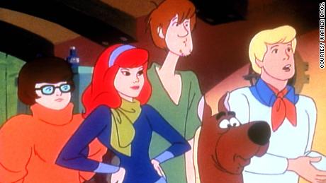 Scoobydoo Anime / Clip Elvira Gets Animated For New Film Scooby Doo