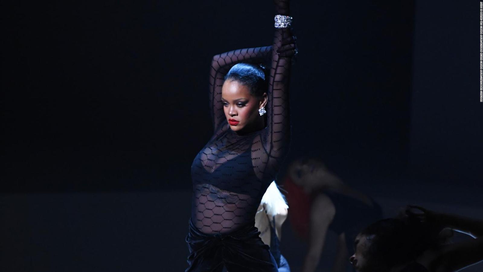 Rihanna S Savage X Fenty Show At New York Fashon Week Cnn Style