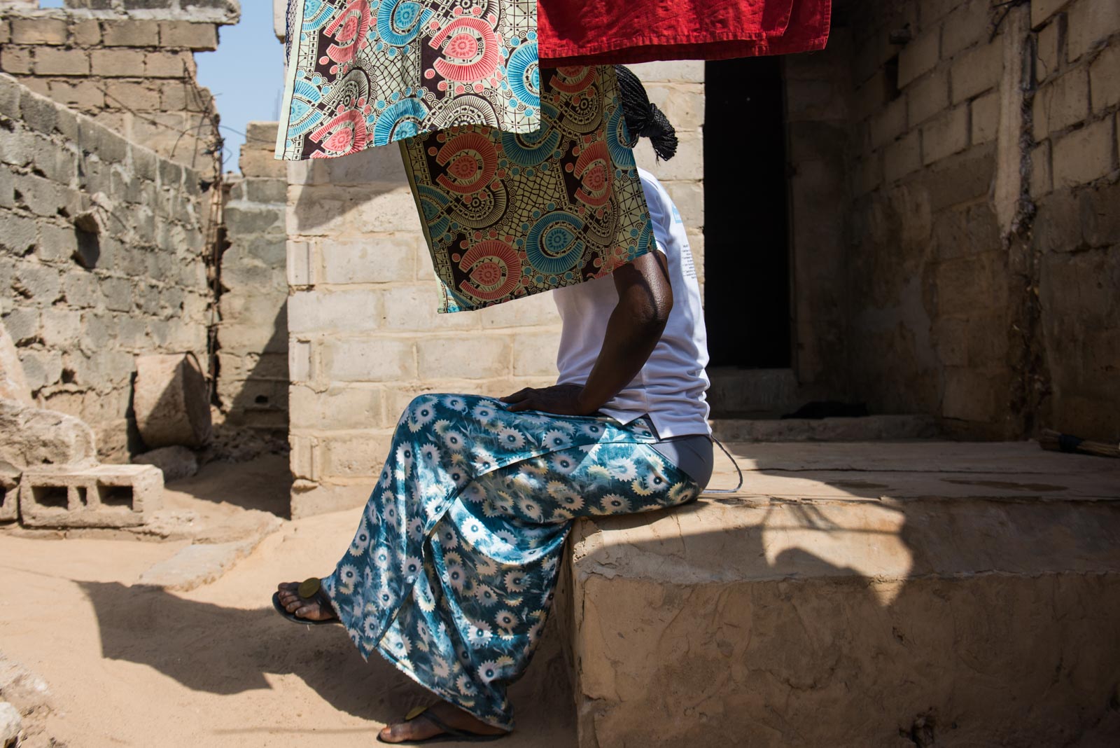 Khadija, photographiée chez elle à Dakar