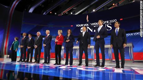 Debate opens new fronts on guns, Biden&#39;s age in Democratic race