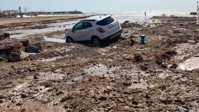 Extreme weather batters southeastern Spain