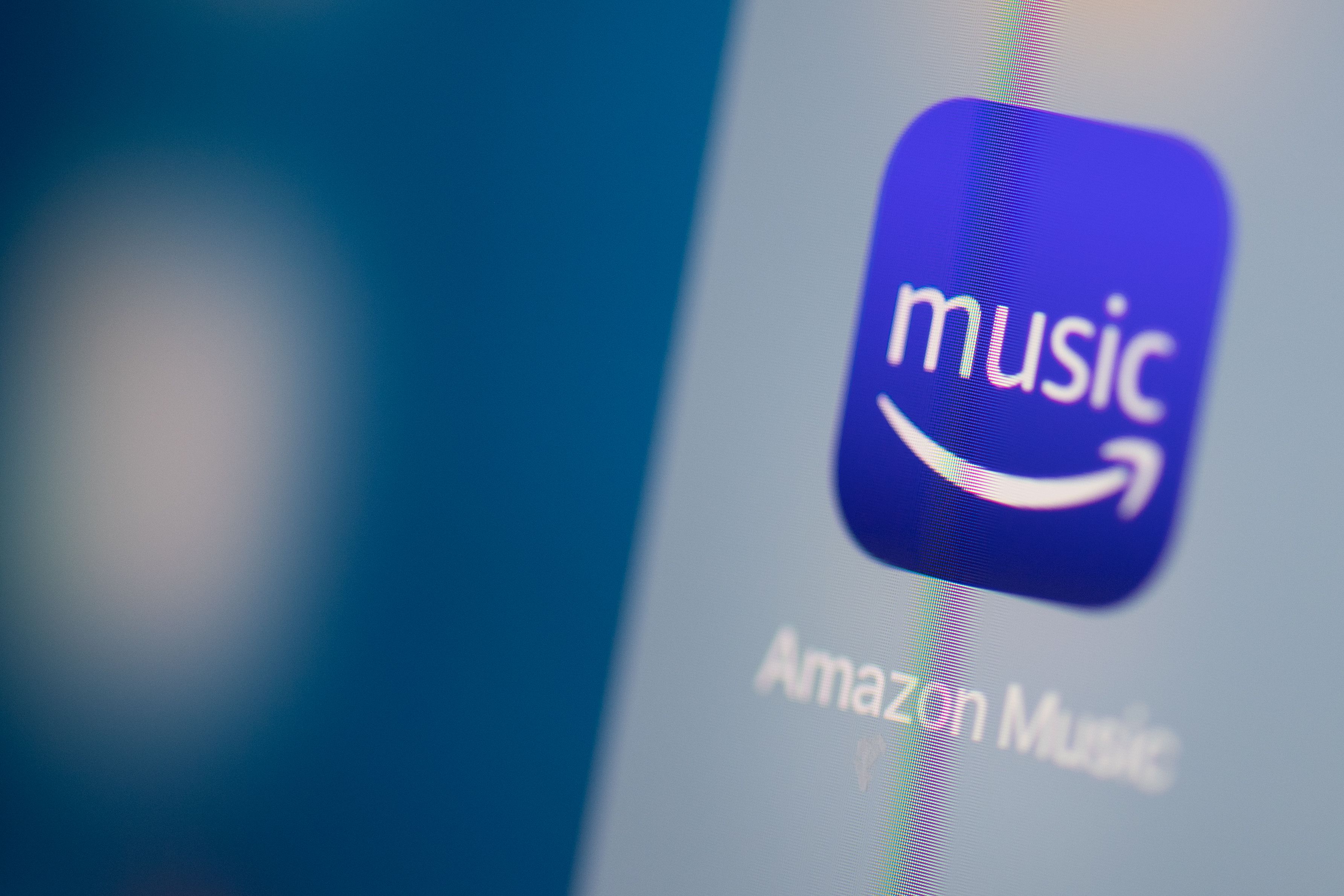 Amazon Bets Users Will Pay Up For High Resolution Music Streaming Cnn Business