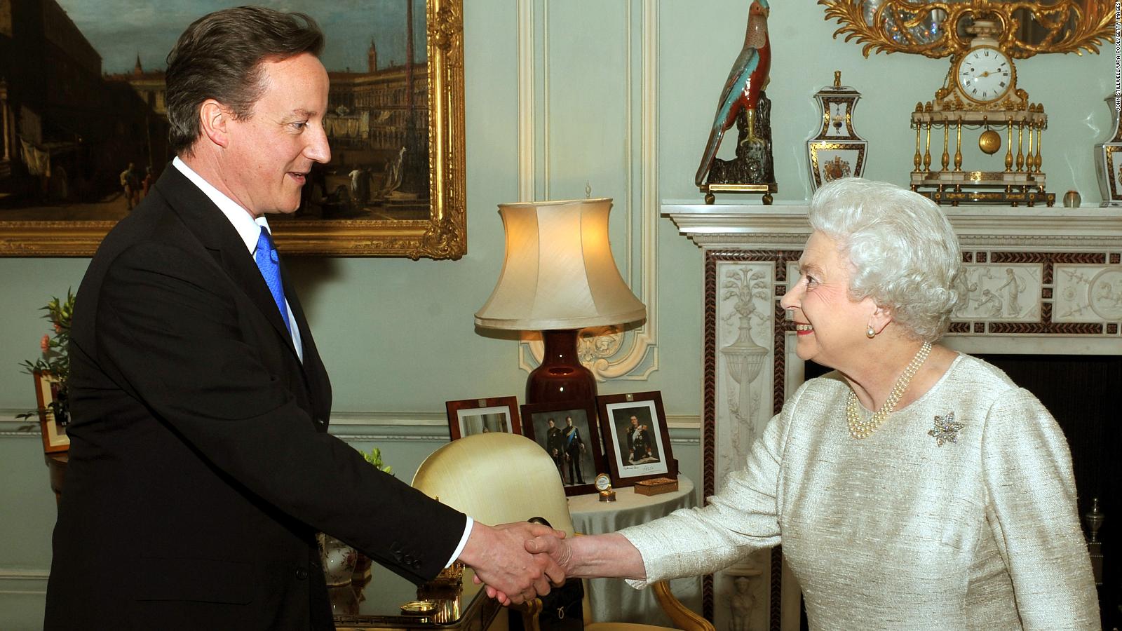 David Cameron Reveals He Asked The Queen Raise An Eyebrow Over Scottish Referendum Cnn