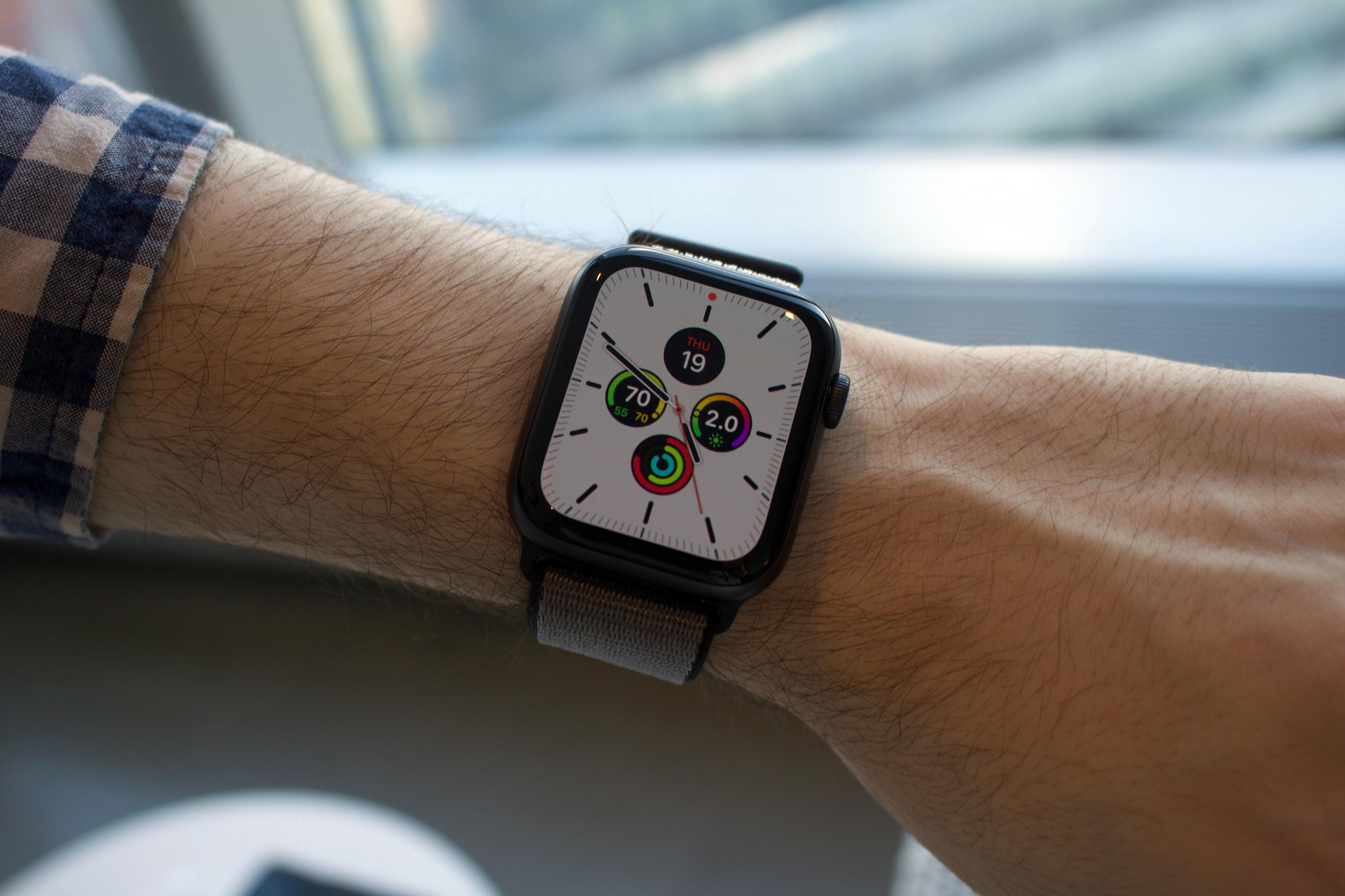 Apple Watch Black Friday Deals Score A Series 5 For The Lowest Price Ever Cnn