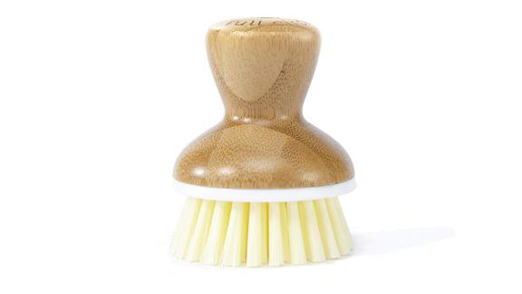 Full circle bamboo dish brush