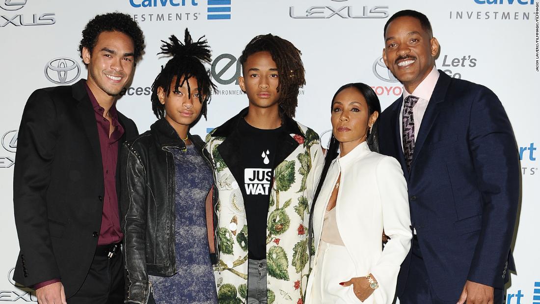 Trey Smith, Willow Smith, Jaden Smith, Jada Pinkett Smith and Will Smith at an event in 2016 (Photo by Jason LaVeris/FilmMagic)