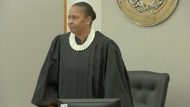 Judge in disbelief after DA breaks rule in Amber Guyger trial