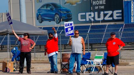 Picketers outside the closed General Motors assembly plant in Lordstown on the first day of the UAW strike at GM.