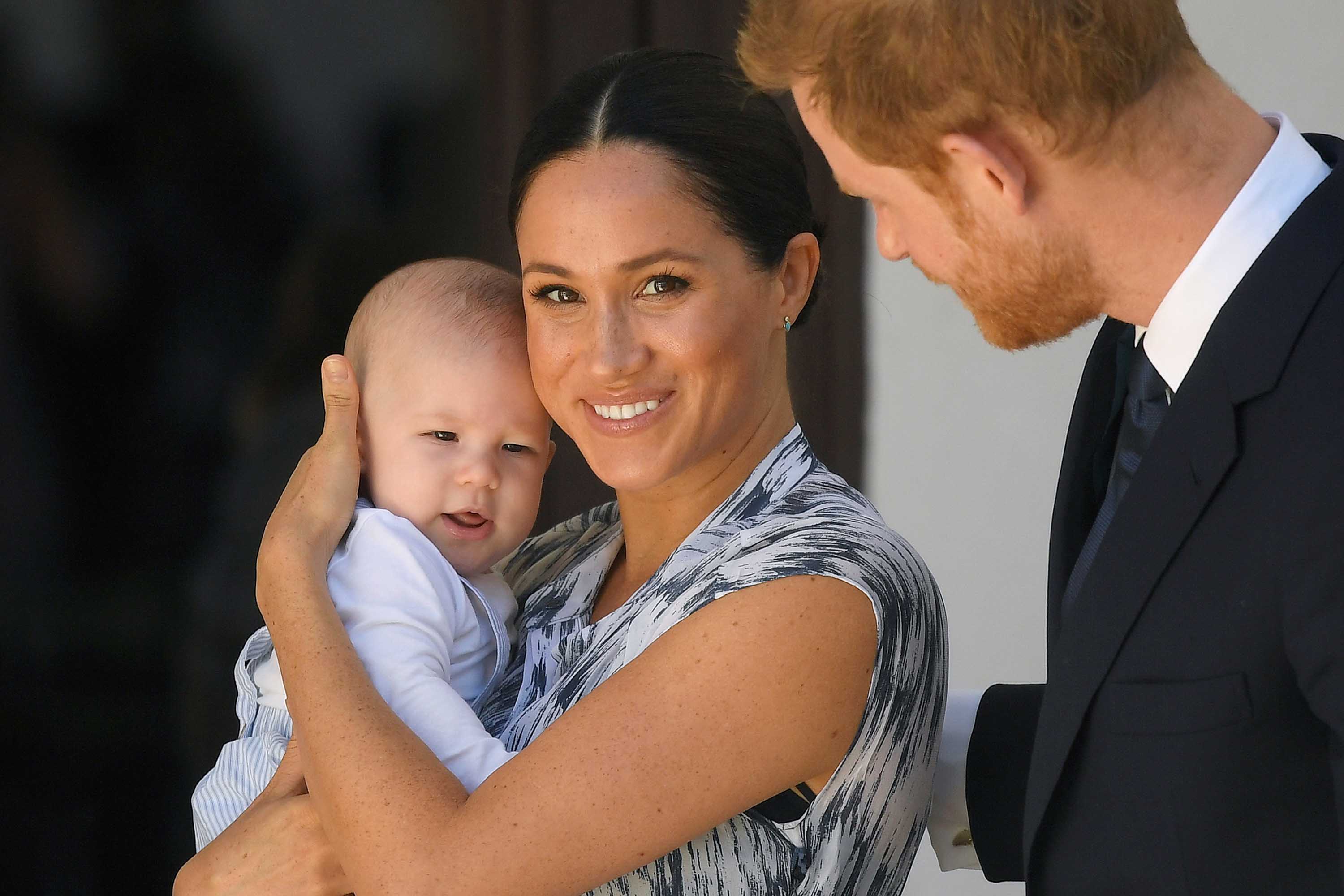 Meghan Harry And Baby Archie Release Their First Christmas Card Cnn