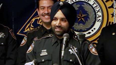 The man accused of killing Texas county&#39;s first Sikh deputy was wanted for parole violation, officials say