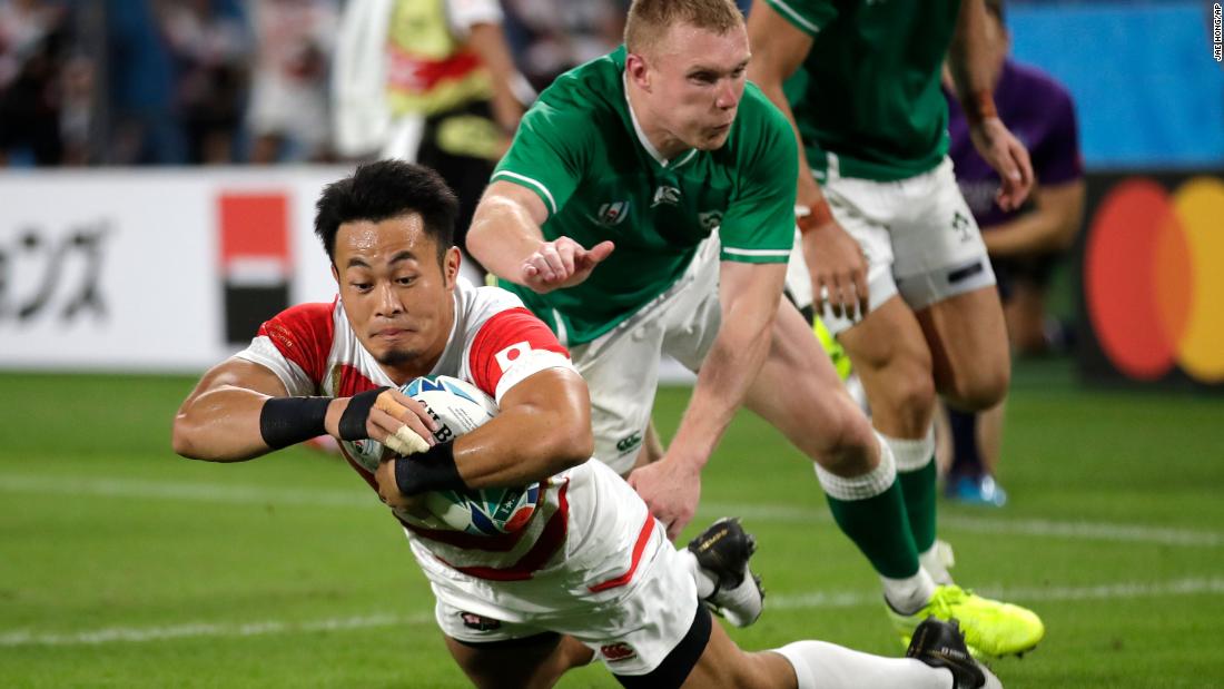 Japan&#39;s Kenki Fukuoka scores the crucial go-ahead try in his side&#39;s epic 19-12 victory over Ireland in the Rugby World Cup Pool A game in Shizuoka.