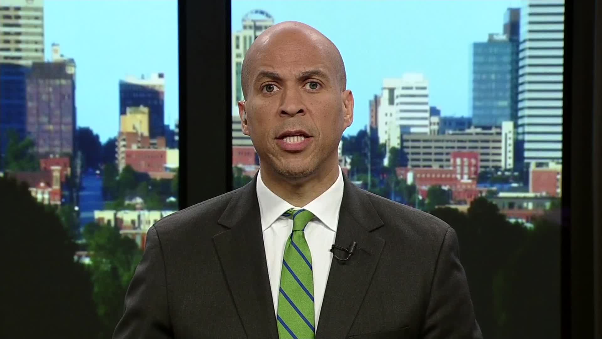 Cory Booker We Ve Crossed The Donor Threshold For Upcoming