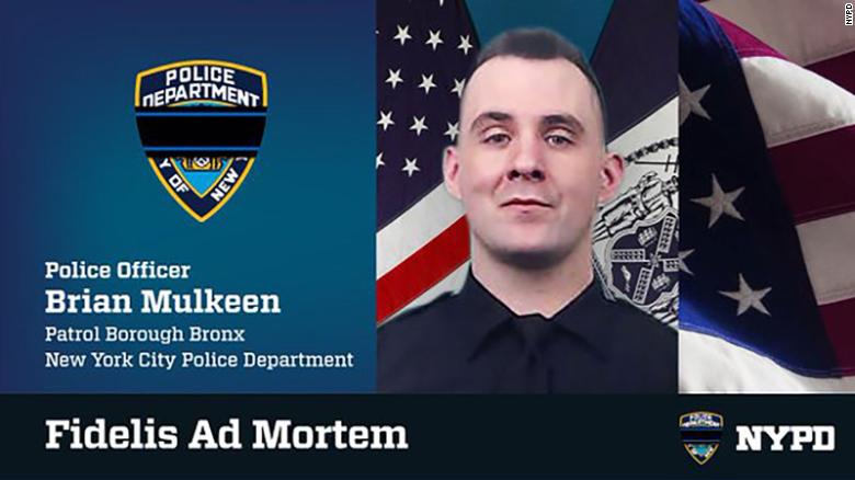 Mayor Bill De Blasio Honors Fallen Nypd Officer