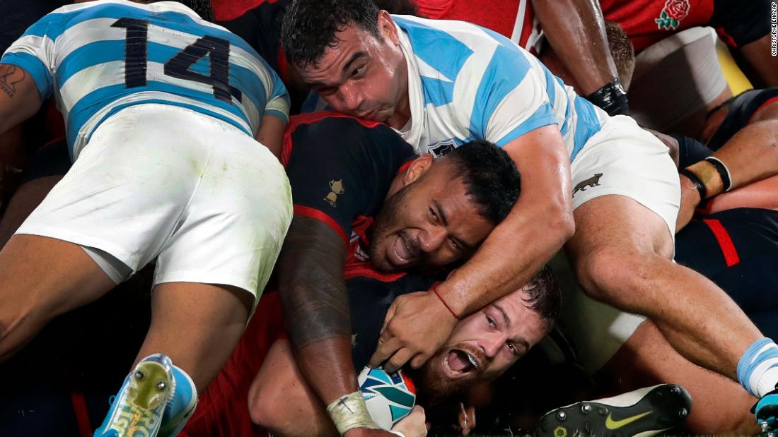 England&#39;s Luke Cowan-Dickie scores his side&#39;s sixth and final try against the Argentina Pumas in a 39-10 win in Pool C.