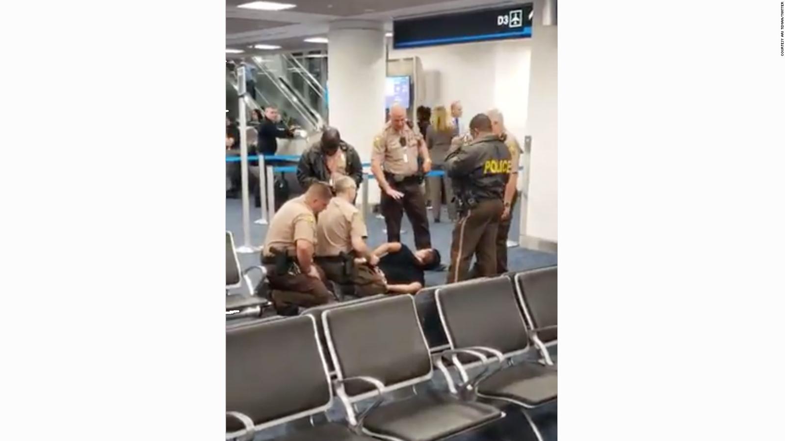 Passenger In Crisis Was Removed From An American Airlines Flight