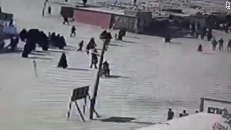 Video shows ISIS family members attempting camp escape