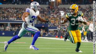 Green Bay Packers Buzz: Aaron Jones told not to wave good-bye to