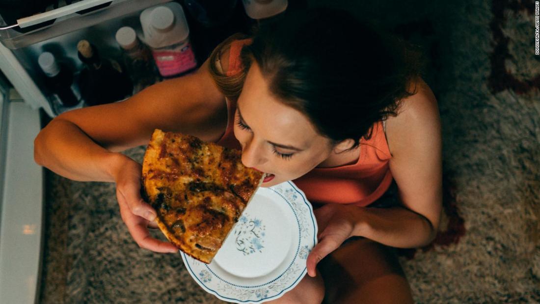 There's a scientific reason you crave junk food when you don't get enough sleep - CNN