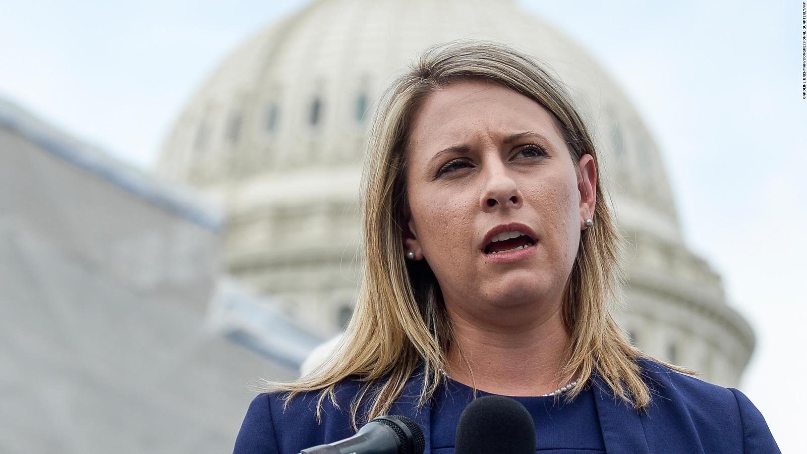 Katie Hill renuncia a cargo en el congreso tras ser investigada por ...