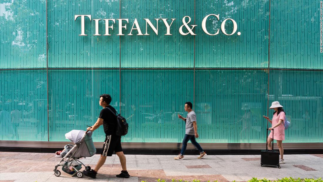 French luxury group LVMH offers to buy U.S jeweller Tiffany