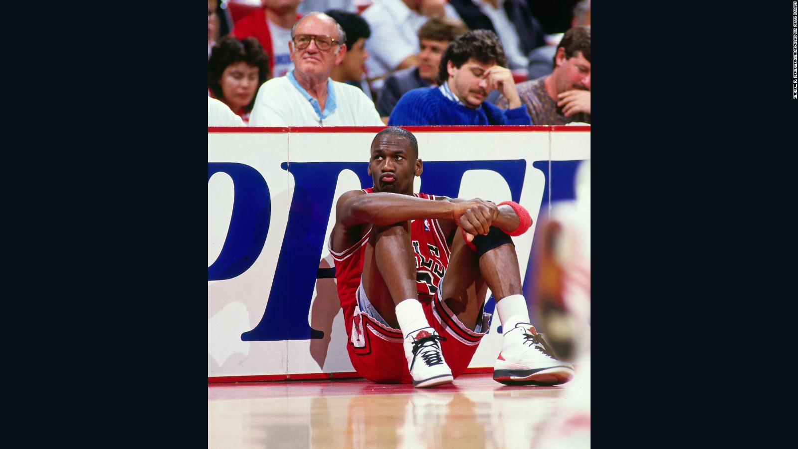 jordan wearing air jordan 1