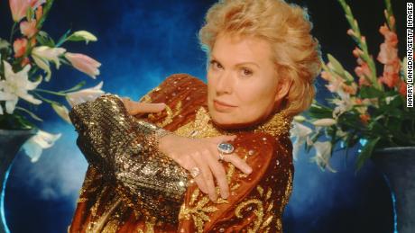 Popular astrologer Walter Mercado dies at 87