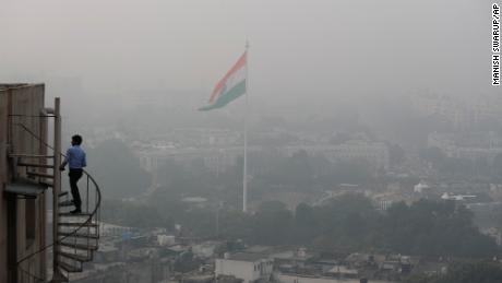 The perfect storm fueling New Delhi&#39;s deadly pollution
