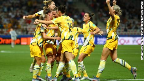 Elise Kellond-Knight of Australia celebrates with teammates after scoring her team&#39;s first goal during the 2019 FIFA Women&#39;s World Cup match between Norway and Australia on June 22, 2019.