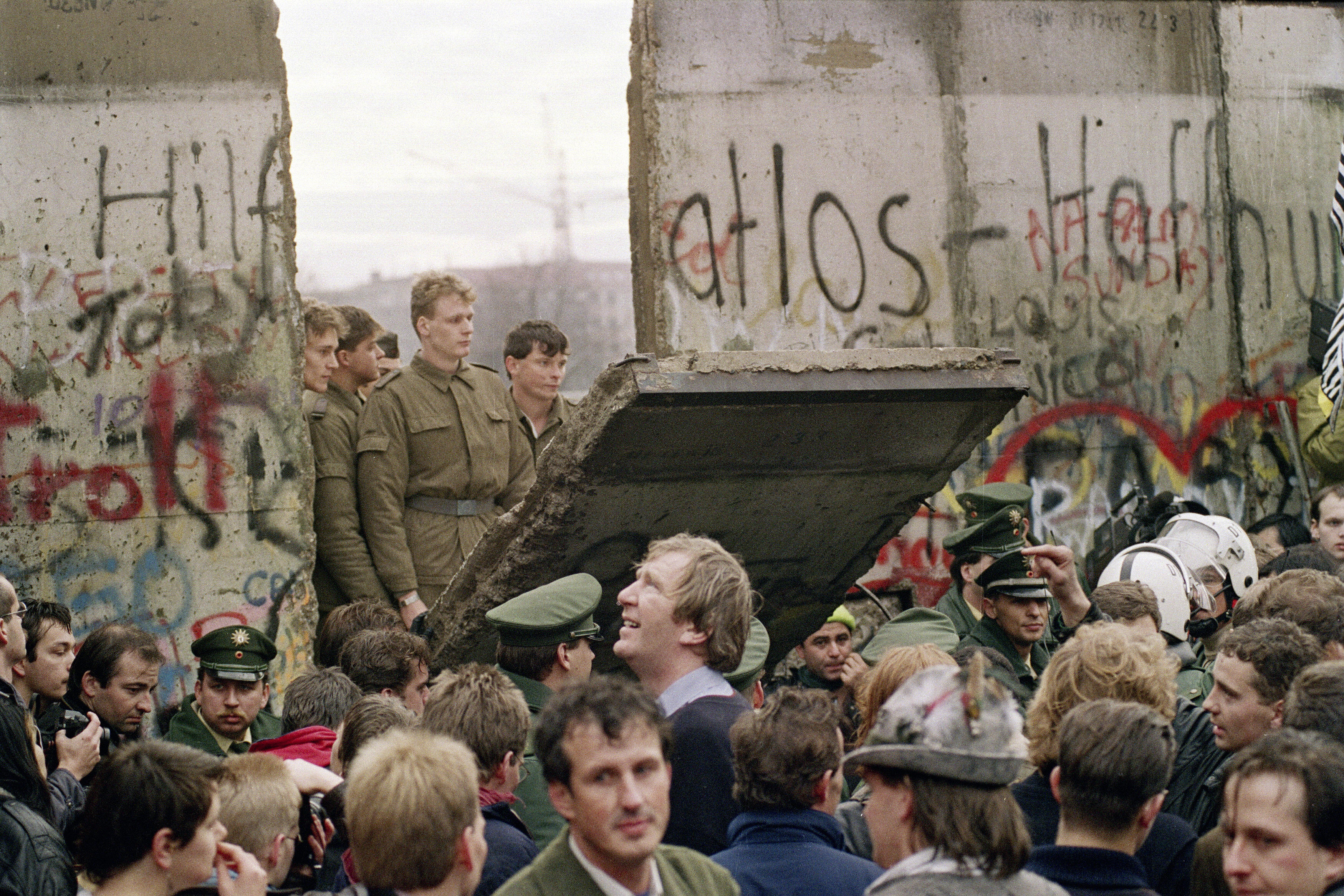 The Berlin Wall Fell 30 Years Ago But An Invisible Barrier Still Divides Germany