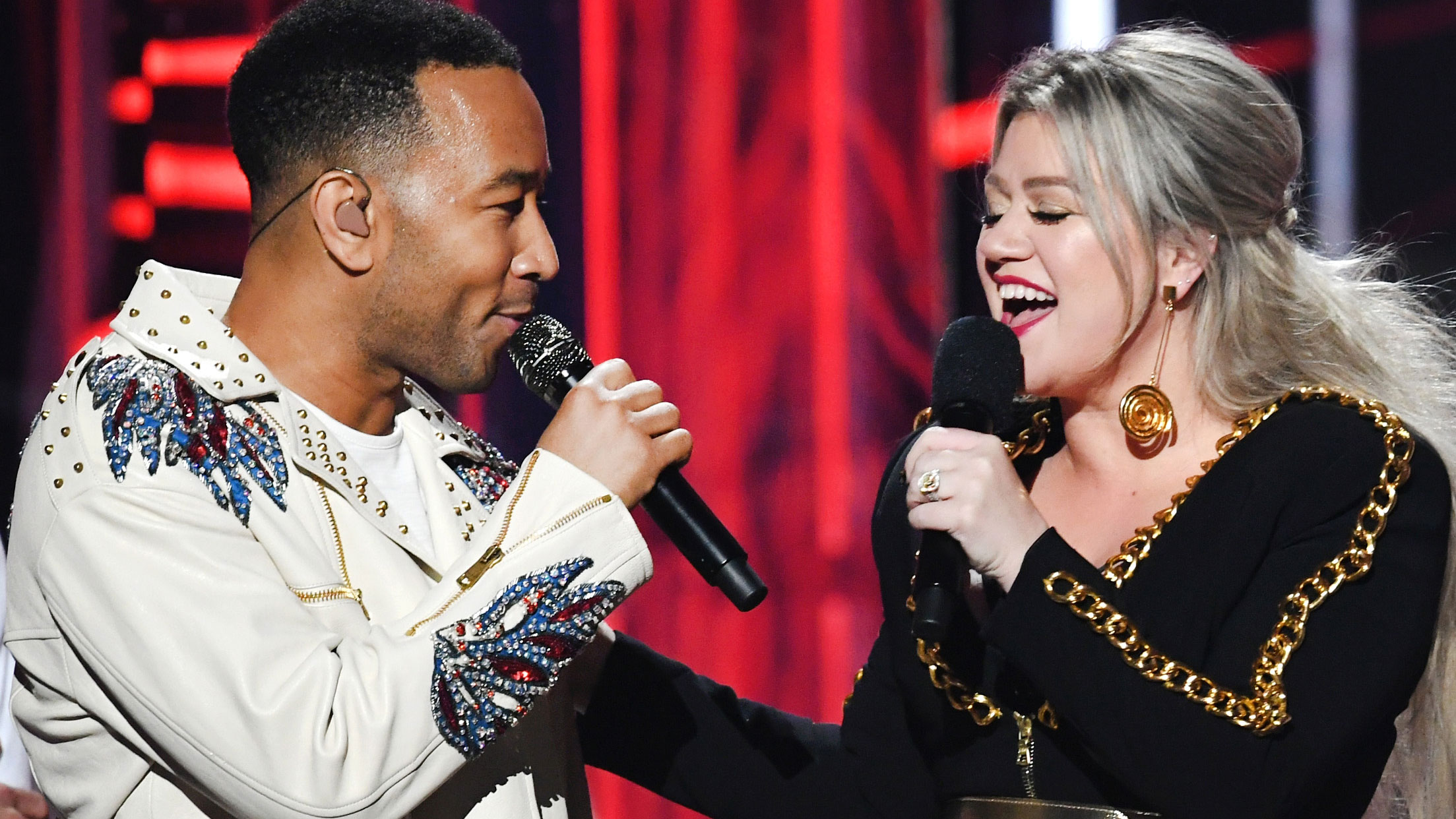 John Legend And Kelly Clarkson Rewrite Lyrics To Baby It S Cold Outside Cnn Video