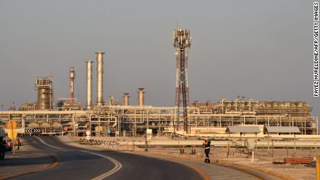 A general view of Saudi Aramco&#39;s Abqaiq oil processing plant on September 20, 2019. - Saudi Arabia said on September 17 its oil output will return to normal by the end of September, seeking to soothe rattled energy markets after attacks on two instillations that slashed its production by half. The strikes on Abqaiq - the world&#39;s largest oil processing facility - and the Khurais oil field in eastern Saudi Arabia roiled energy markets and revived fears of a conflict in the tinderbox Gulf region. (Photo by Fayez Nureldine / AFP)        (Photo credit should read FAYEZ NURELDINE/AFP via Getty Images)