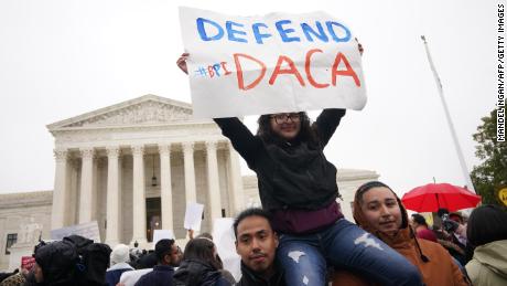 Supreme Court blocks Trump from ending DACA