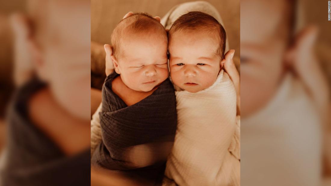 Bode & Morgan Miller Welcome Identical Twin Sons - Tinybeans