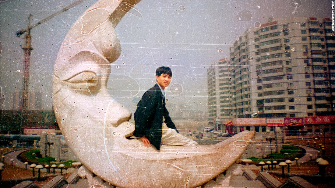discarded-photo-negatives-show-china-in-an-era-of-change