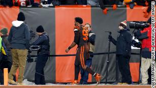 NFL suspends Browns player for swinging helmet at opponent, police not  pursuing charges