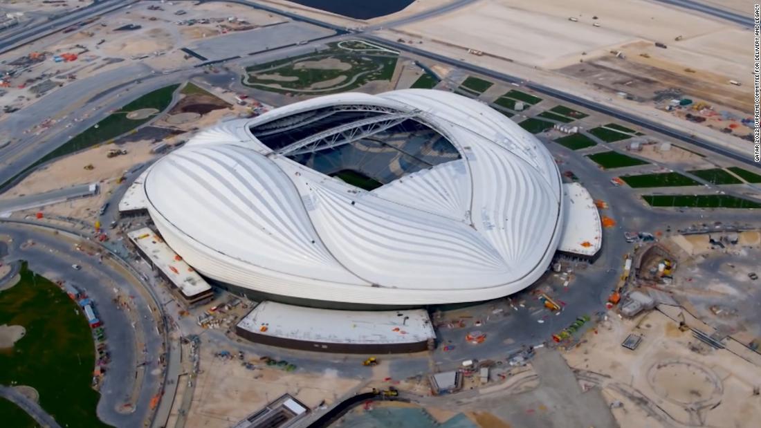 Qatar 2022: Professor defends stadium cooling method.