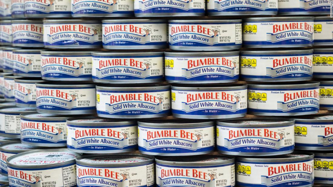 Bumble Bee Urges Consumers To Not Throw Cans Of Tuna After President Trump S Campaign Rally Claim Cnn