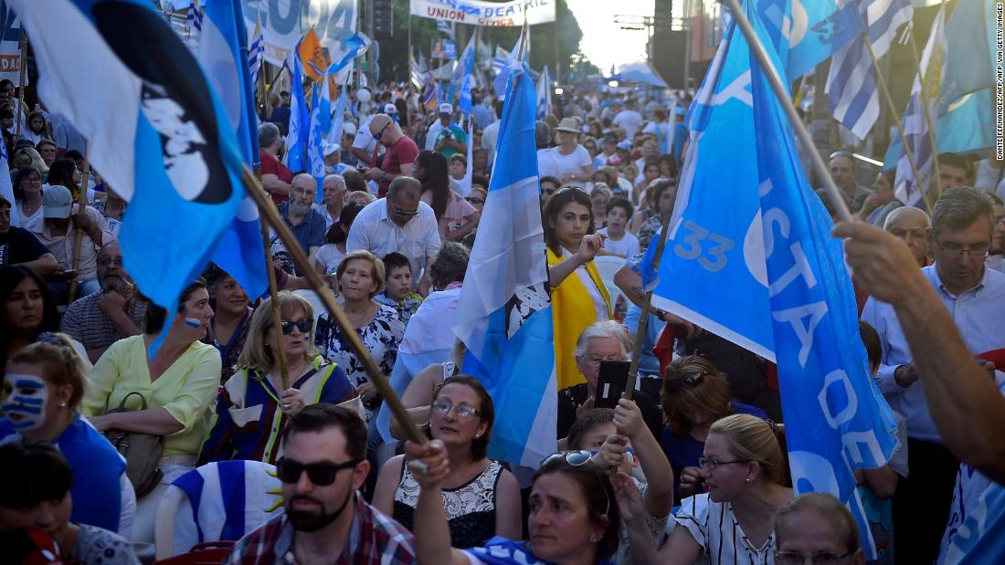 Uruguay Se Prepara Para Votar En La Segunda Vuelta - CNN Video