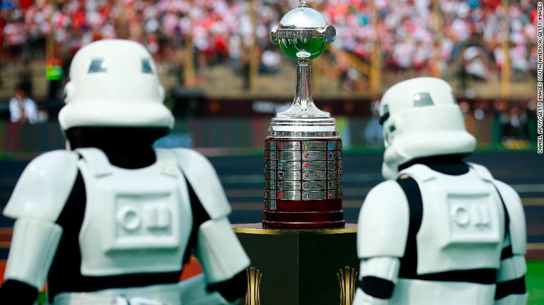 &#39;Star Wars&quot; stormtroopers also played their part during the pre-game show prior the Copa Libertadores final.