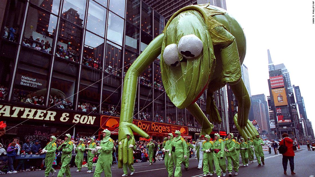 The Most Infamous Balloon Mishaps From The Macy’s Thanksgiving Day ...