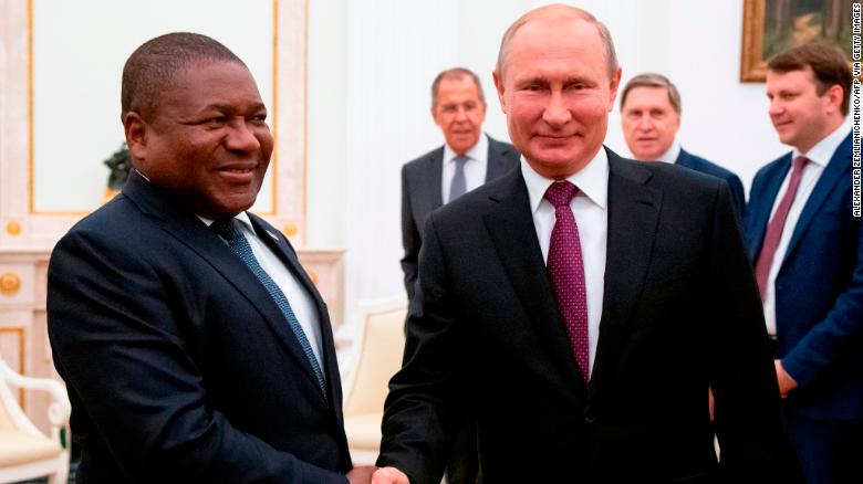 Russian President Vladimir Putin and Mozambique&#39;s President Filipe Nyusi meet at the Kremlin in August.