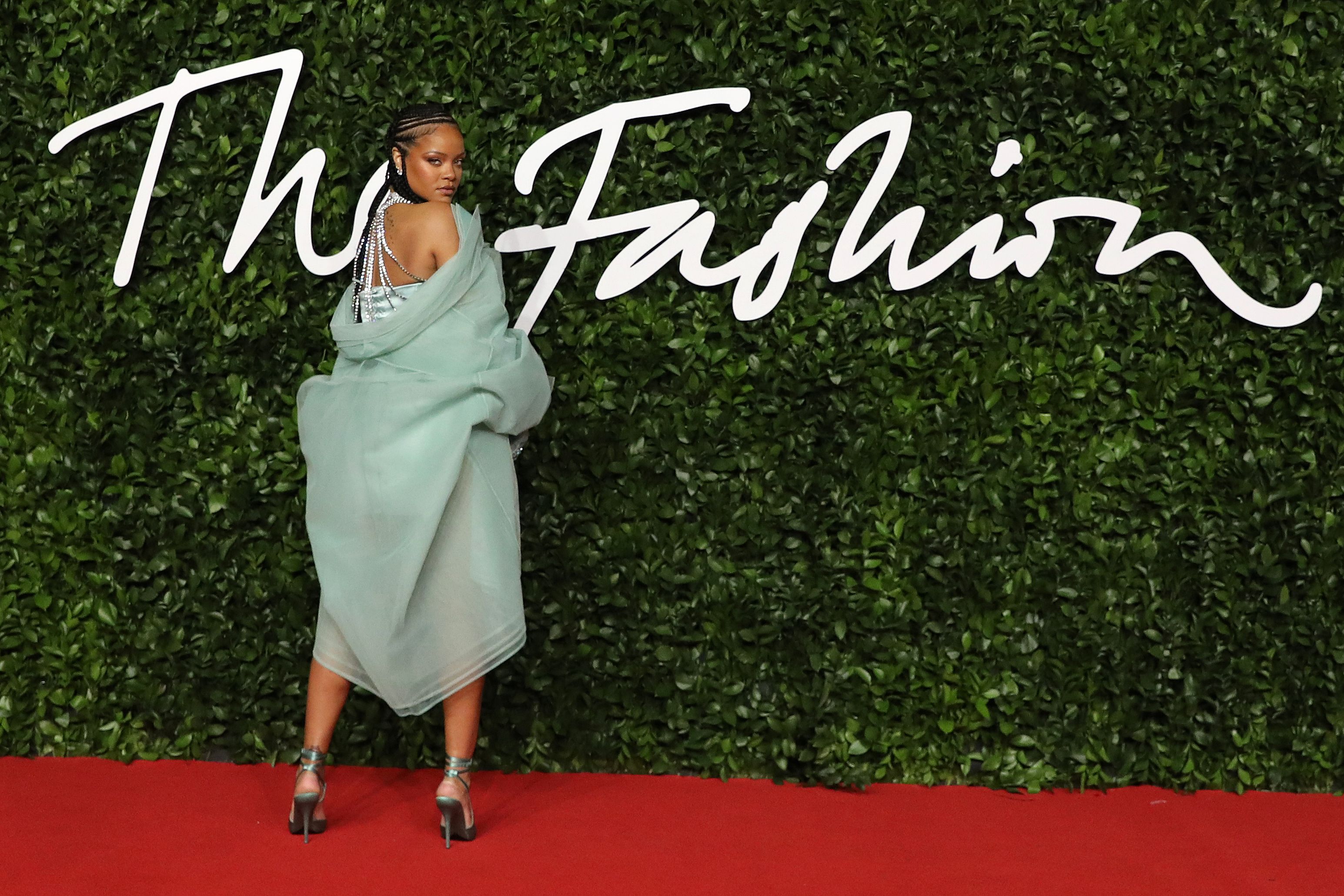 The best moments from the British Fashion Awards - CNN Video