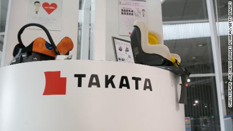 Falla De Takata Impone El Retiro De 1.4 Millones De Carros - CNN Video