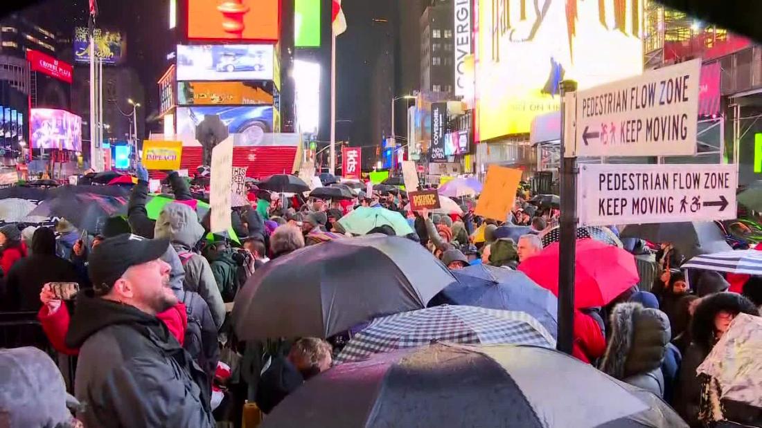 Cientos Se Manifiestan En Nueva York A Favor Del Juicio Político Contra Trump Cnn Video