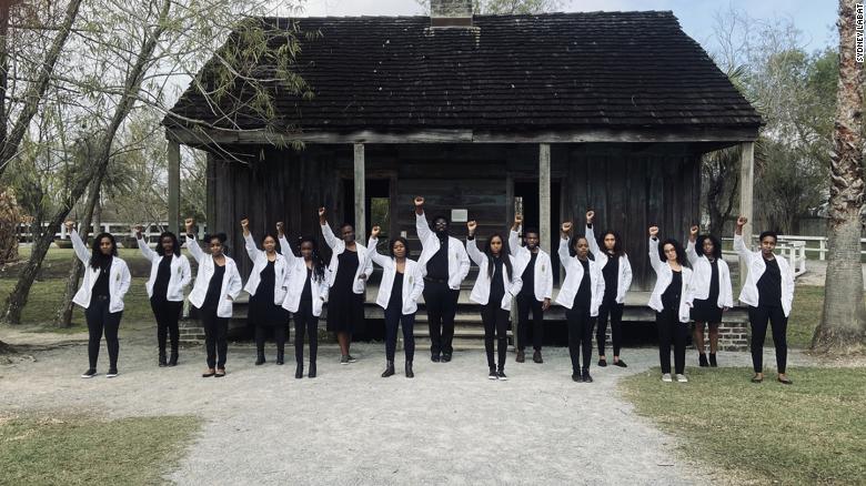 Here&#039;s why these black medical students posed in front of Louisiana Slave House