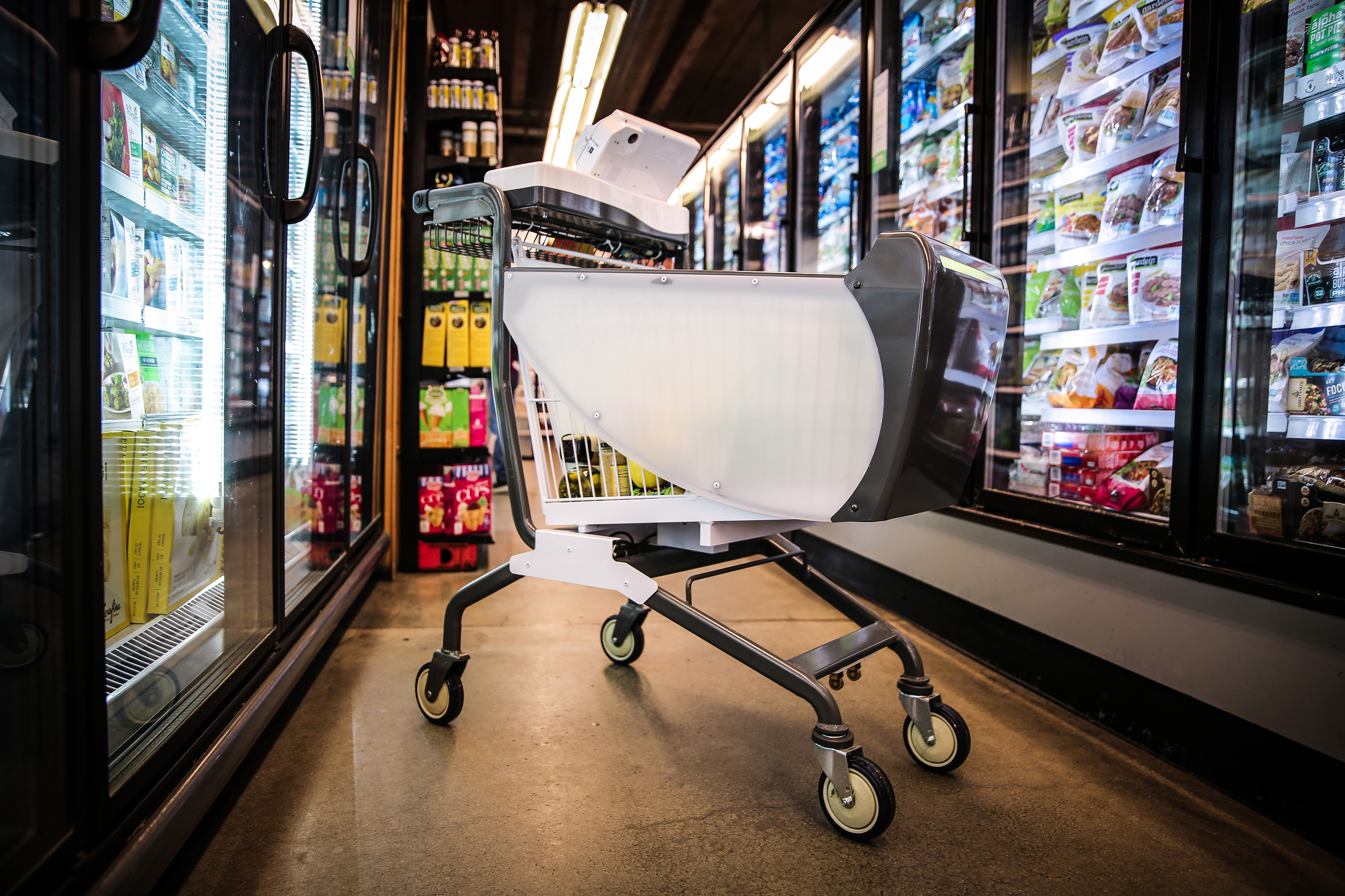 This AI shopping cart aims to be Amazon Go on wheels
