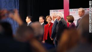 Why we don&#39;t really know who is ahead in Iowa right now 